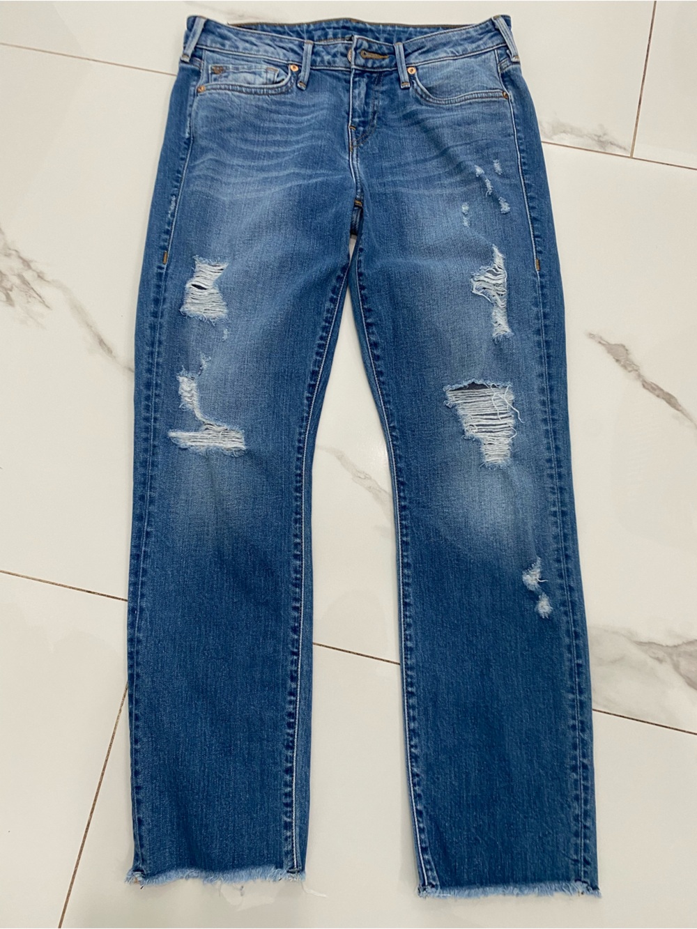 Sara Distressed Skinny Jeans in Blue